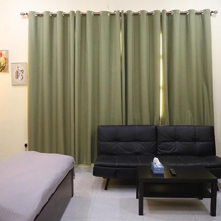 Luxury Private Studio Apartment Close To Airport Abu Dhabi Exterior photo