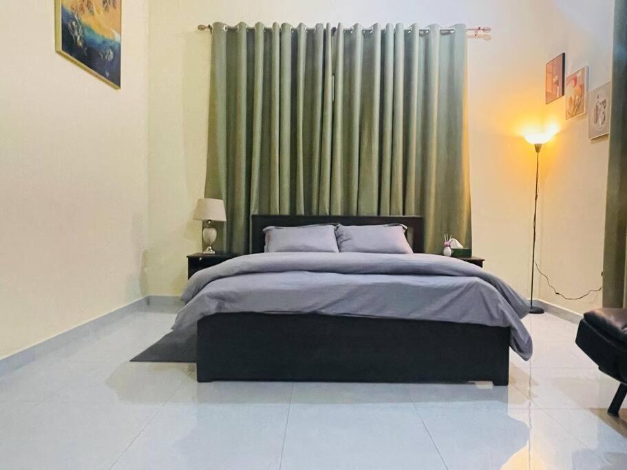 Luxury Private Studio Apartment Close To Airport Abu Dhabi Exterior photo